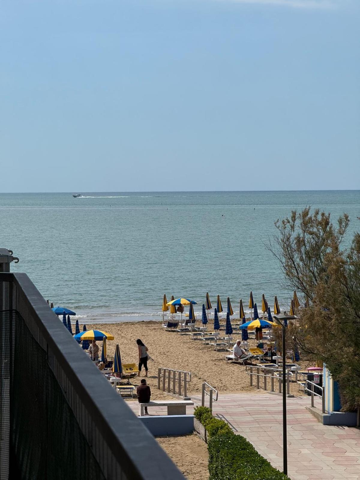 Residence Zeta - Walterigato Apartments Solo Per Famiglie Lido di Jesolo Exterior photo